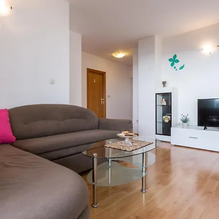 Apartamento Izi S Pogledom Na