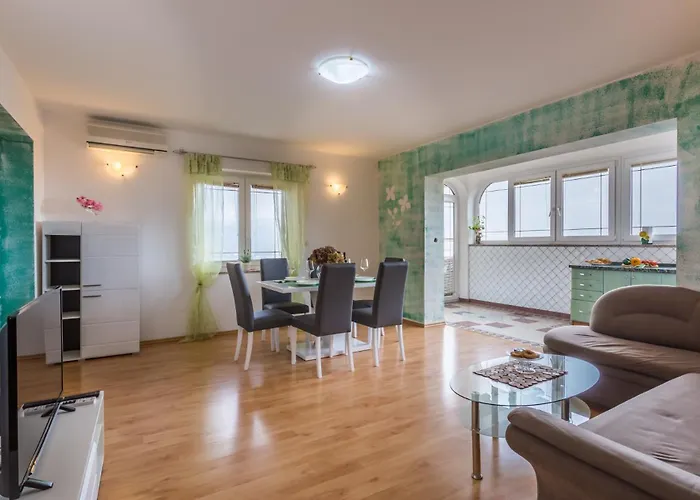 Izi 4 With Sea View-zeleni *